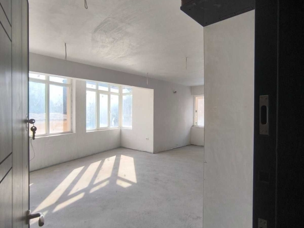 Дава се под наем Офис в Пловдив, Кючук Париж - 80 кв.м за 408 € - Снимка #1