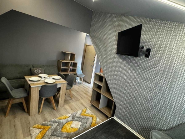 Дава се под наем Двустаен апартамент в София, Студентски град - 64 кв.м за 499 € - Снимка #1