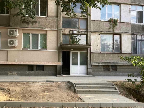 Двустаен апартамент в Свищов - 68 кв.м за 514 €/кв.м - Снимка #1