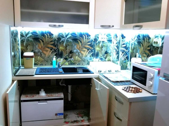 Дава се под наем Тристаен апартамент в Пловдив, Център - 65 кв.м за 459 € - Снимка #1