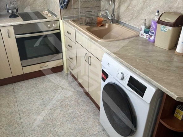 Дава се под наем Двустаен апартамент в Варна, Кайсиева градина - 75 кв.м за 320 € - Снимка #1