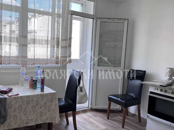 Дава се под наем Двустаен апартамент в Велико Търново, Чолаковци - 45 кв.м за 179 € - Снимка #1