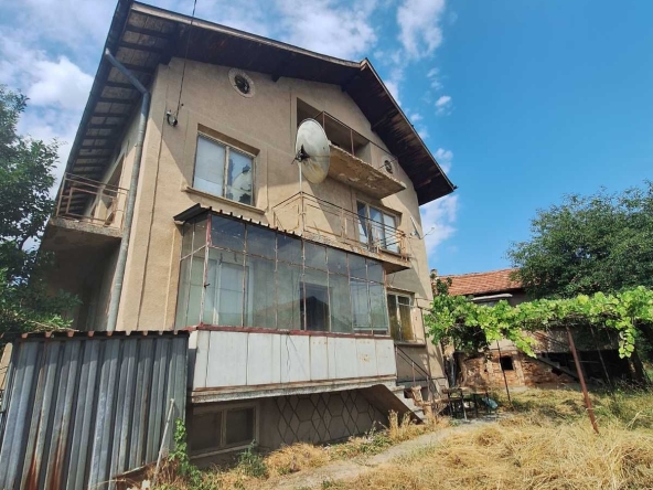 Къща в с. Долни Раковец, Област Перник - 81 кв.м за 1852 €/кв.м - Снимка #1