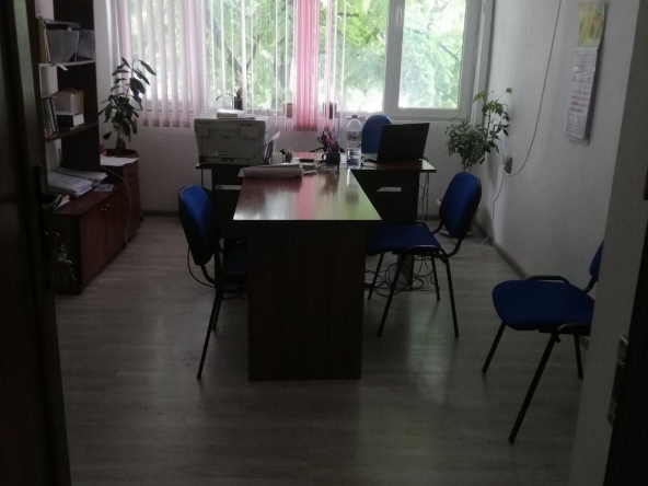 Дава се под наем Офис в Русе, Център - 20 кв.м за 76.5 € - Снимка #1