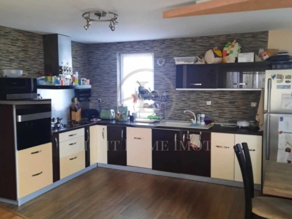 Къща в с. Брестник, Област Пловдив - 283 кв.м за 1502 €/кв.м - Снимка #1