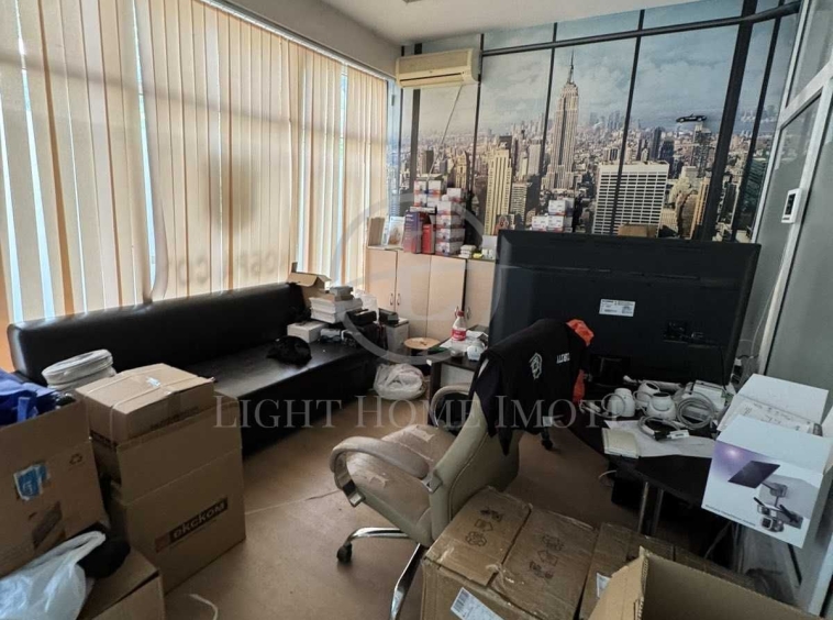 Офис в Пловдив, Кючук Париж - 17 кв.м за 2118 €/кв.м - Снимка #1