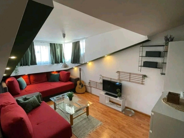 Дава се под наем Едностаен апартамент в Пловдив, Център - 40 кв.м за 350 € - Снимка #1