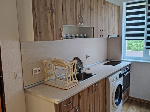 Дава се под наем Тристаен апартамент в Смолян, Стар център - 60 кв.м за 178.5 € - Снимка #1