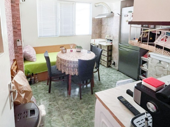 Двустаен апартамент в Бургас, Меден рудник - зона Б - 67 кв.м за 1169 €/кв.м - Снимка #1