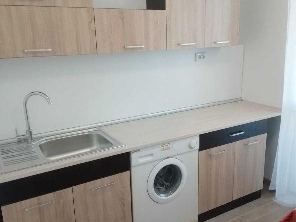 Дава се под наем Двустаен апартамент в Шумен, Гривица - 68 кв.м за 229.5 € - Снимка #1