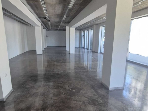 Дава се под наем Магазин в Пловдив, Мараша - 356 кв.м за 6052 € - Снимка #1