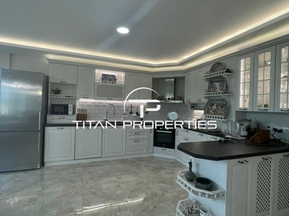 Къща в Варна, Виница - 509 кв.м за 1356 €/кв.м - Снимка #1