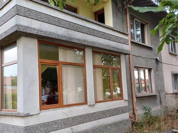 Етаж от къща в Левски - 75 кв.м за 272 €/кв.м - Снимка #1