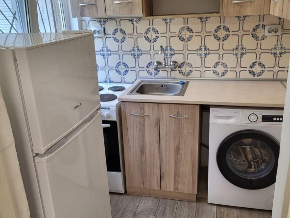 Дава се под наем Едностаен апартамент в Пловдив, Тракия - 36 кв.м за 300 € - Снимка #1