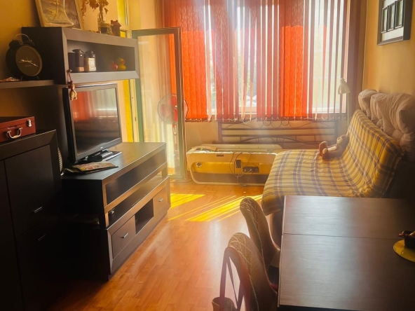 Дава се под наем Едностаен апартамент в к.к. Св.Св. Константин и Елена - 65 кв.м за 450 € - Снимка #1