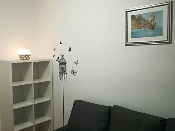 Дава се под наем Четиристаен апартамент в Варна, Операта - 90 кв.м за 765 € - Снимка #1