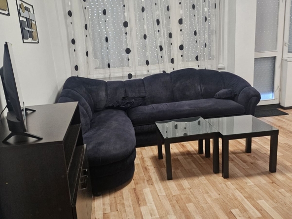 Дава се под наем Многостаен апартамент в Варна, Лятно кино Тракия - 100 кв.м за 765 € - Снимка #1