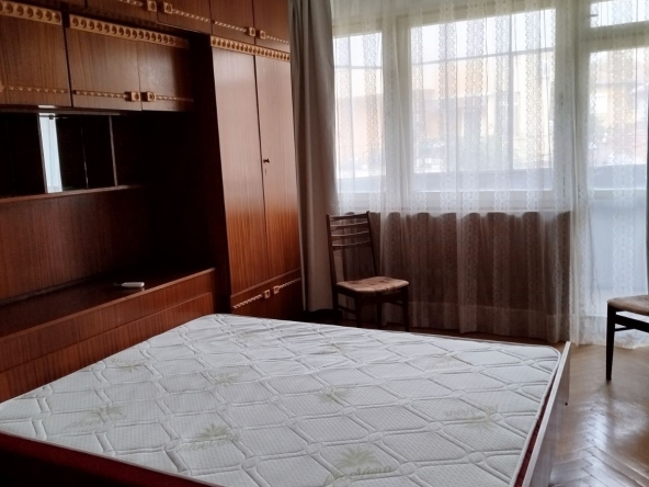 Дава се под наем Двустаен апартамент в Габрово, Център - 68 кв.м за 229.5 € - Снимка #1