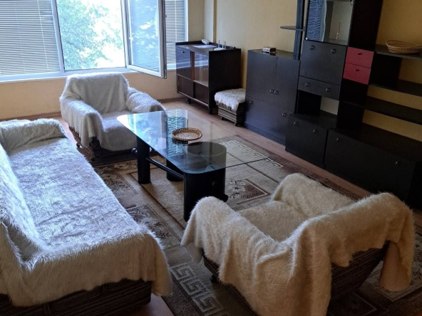 Дава се под наем Тристаен апартамент в Димитровград - 60 кв.м за 180 € - Снимка #1