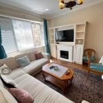 Дава се под наем Тристаен апартамент в София, Център - 115 кв.м за 999 € - Снимка #1