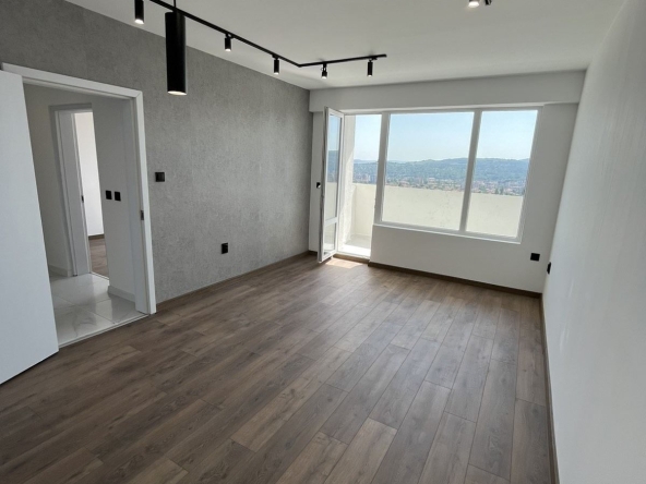 Тристаен апартамент в Ловеч, Младост - 78 кв.м за 955 €/кв.м - Снимка #1