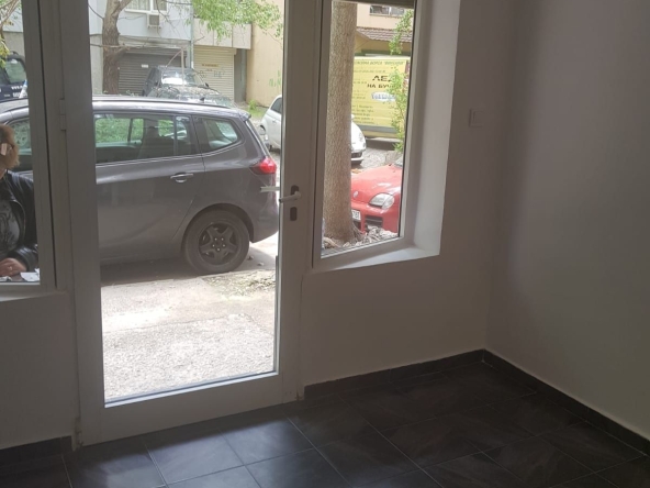 Дава се под наем Магазин в Варна, Окръжна болница - 19 кв.м за 225 € - Снимка #1