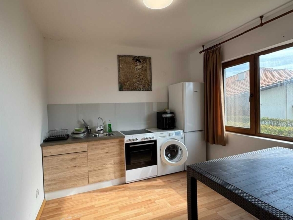 Дава се под наем Двустаен апартамент в Созопол - 55 кв.м за 2932.5 € - Снимка #1