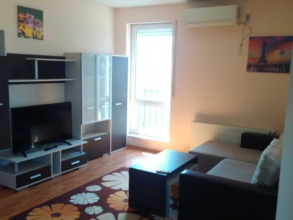 Дава се под наем Двустаен апартамент в Русе, Хъшове - 62 кв.м за 306 € - Снимка #1