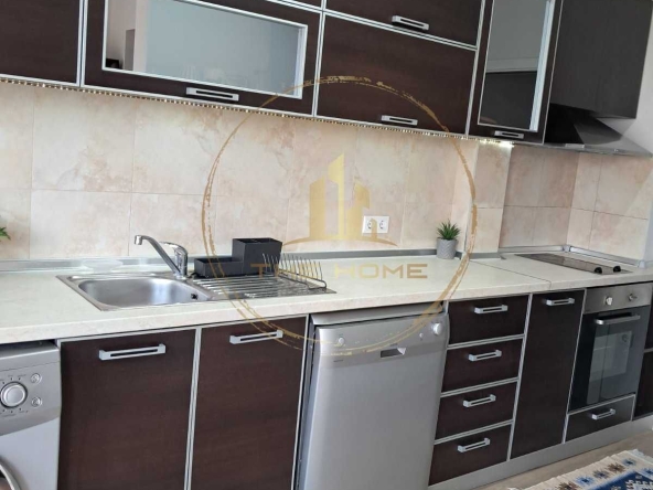 Дава се под наем Тристаен апартамент в Варна, Център - 120 кв.м за 850 € - Снимка #1