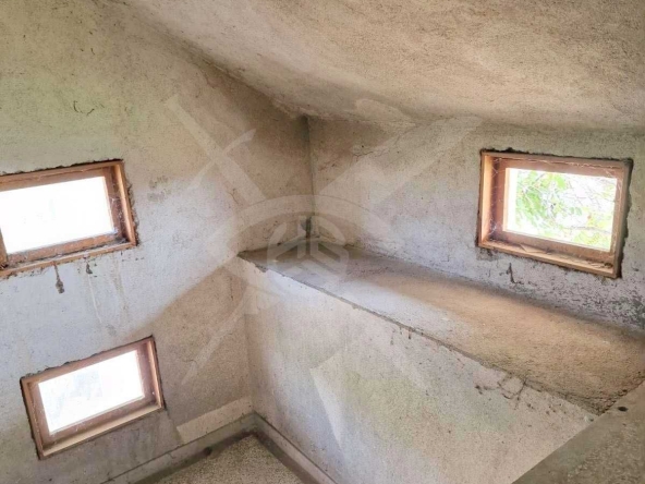 Къща в с. Граф Игнатиево, Област Пловдив - 473 кв.м за 548 €/кв.м - Снимка #1