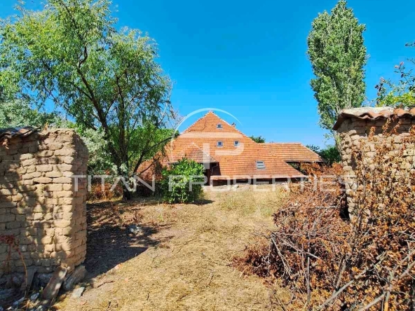 Къща в с. Цалапица, Област Пловдив - 279 кв.м за 574 €/кв.м - Снимка #1