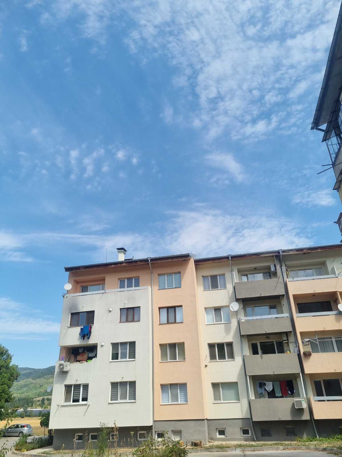 Двустаен апартамент в Правец - 70 кв.м за 1312 €/кв.м - Снимка #1