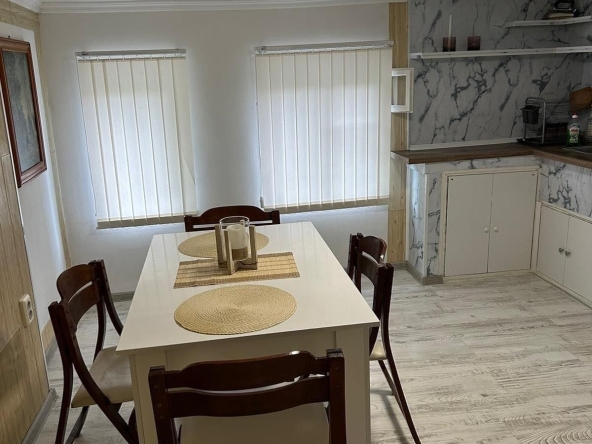 Дава се под наем Къща в Пловдив, Център - 100 кв.м за 867 € - Снимка #1