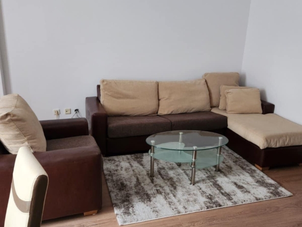 Дава се под наем Тристаен апартамент в София, Оборище - 98 кв.м за 750 € - Снимка #1