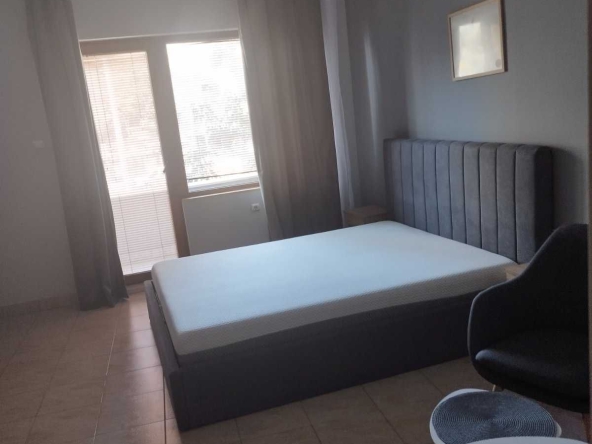 Дава се под наем Едностаен апартамент в Плевен, Идеален център - 40 кв.м за 331.5 € - Снимка #1