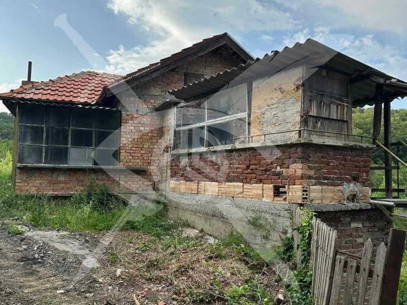 Къща в Айтос - 300 кв.м за 109 €/кв.м - Снимка #1