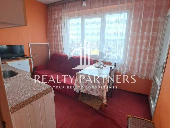 Четиристаен апартамент в Перник, Изток - 91 кв.м за 1154 €/кв.м - Снимка #1