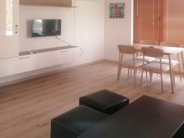 Тристаен апартамент в Бургас, Център - 90 кв.м за 2112 €/кв.м - Снимка #1