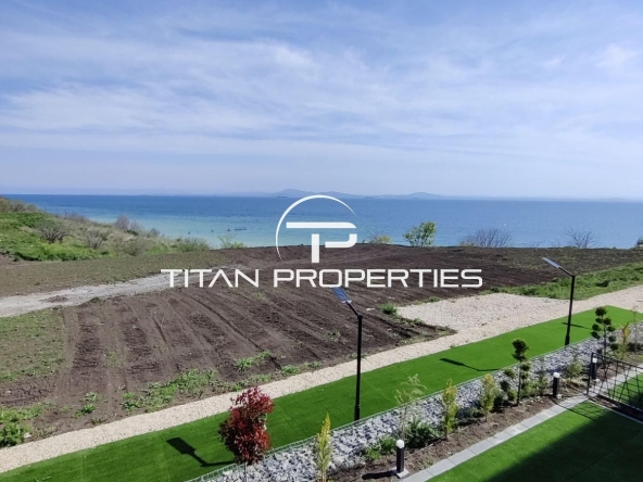 Тристаен апартамент в Бургас, Сарафово - 108 кв.м за 2130 €/кв.м - Снимка #1