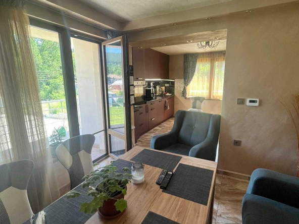 Дава се под наем Къща в София, Лозенец - 190 кв.м за 1750 € - Снимка #1