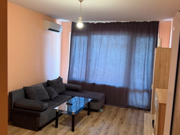 Дава се под наем Тристаен апартамент в Варна, Център - 75 кв.м за 408 € - Снимка #1