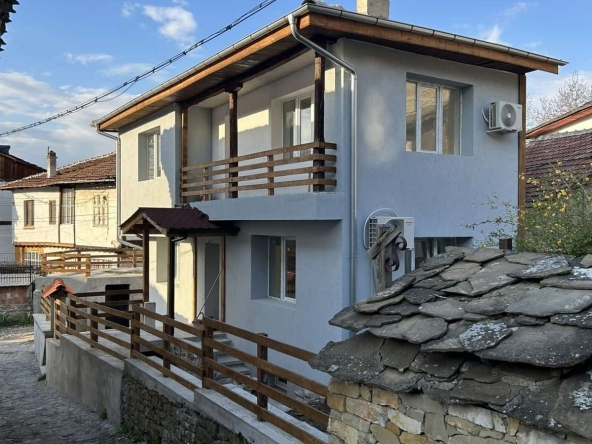 Къща в Ловеч, Вароша - 110 кв.м за 1546 €/кв.м - Снимка #1