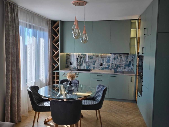 Дава се под наем Двустаен апартамент в Пловдив, Кършияка - 65 кв.м за 730 € - Снимка #1