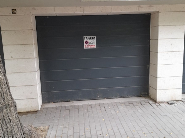 Дава се под наем Гараж / Паркомясто в Пловдив, Каменица 1 - 22 кв.м за 102 € - Снимка #1