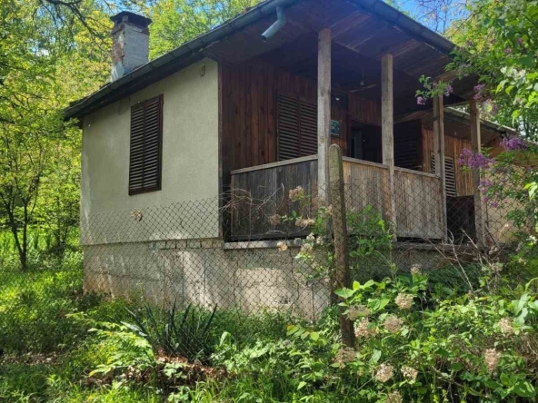 Къща в с. Голяма Желязна, Област Ловеч - 35 кв.м за 1486 €/кв.м - Снимка #1