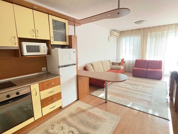 Дава се под наем Двустаен апартамент в Варна, Окръжна болница - 65 кв.м за 550 € - Снимка #1