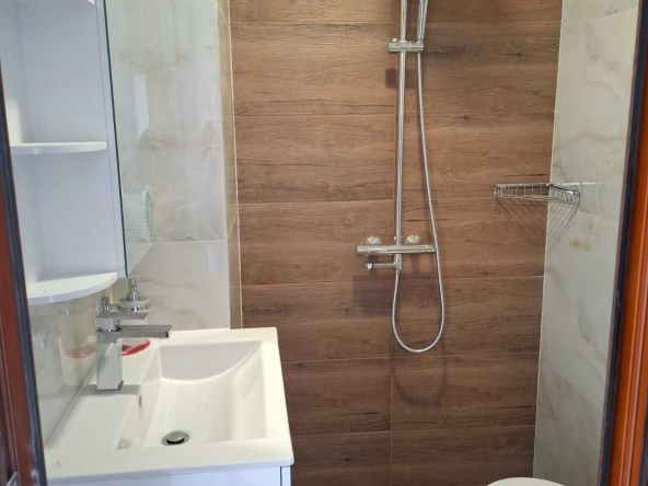 Тристаен апартамент в Благоевград, Еленово 1 - 84 кв.м за 1465 €/кв.м - Снимка #1