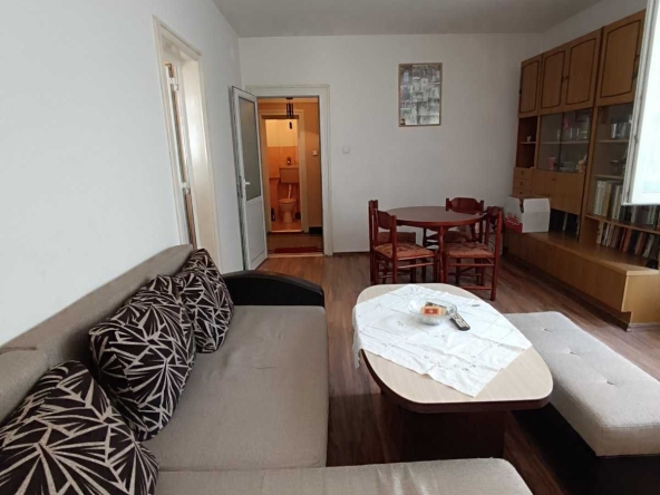 Тристаен апартамент в Пловдив, Център - 104 кв.м за 1943 €/кв.м - Снимка #1