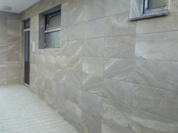 Двустаен апартамент в Айтос - 71 кв.м за 1113 €/кв.м - Снимка #1