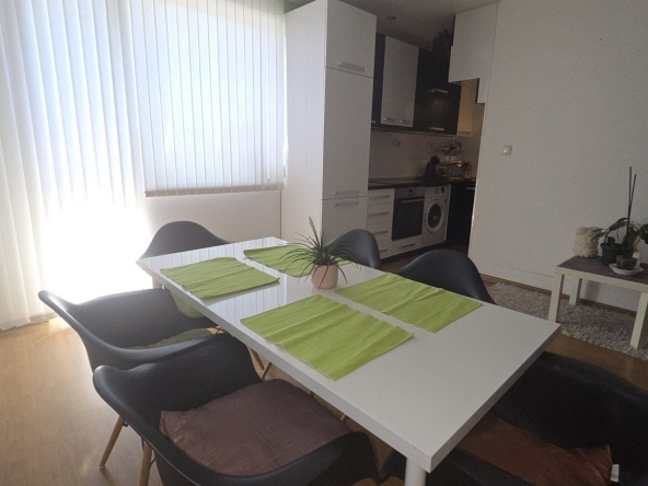 Етаж от къща в Кюстендил, Бузлуджа - 140 кв.м за 608 €/кв.м - Снимка #1